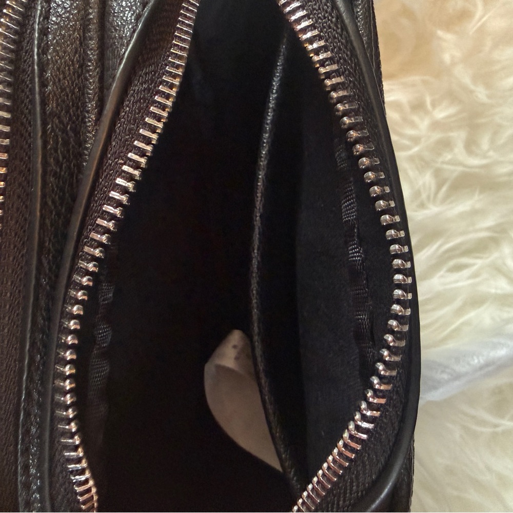 Armani Exchange Black Crossbody Bag with Silver Chain - Picture 5 of 6